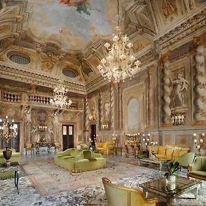5* Отель Grand Continental - Starhotels Collezione