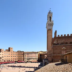 Gasthof La Terrazza Sul Campo-rooms Only, Siena