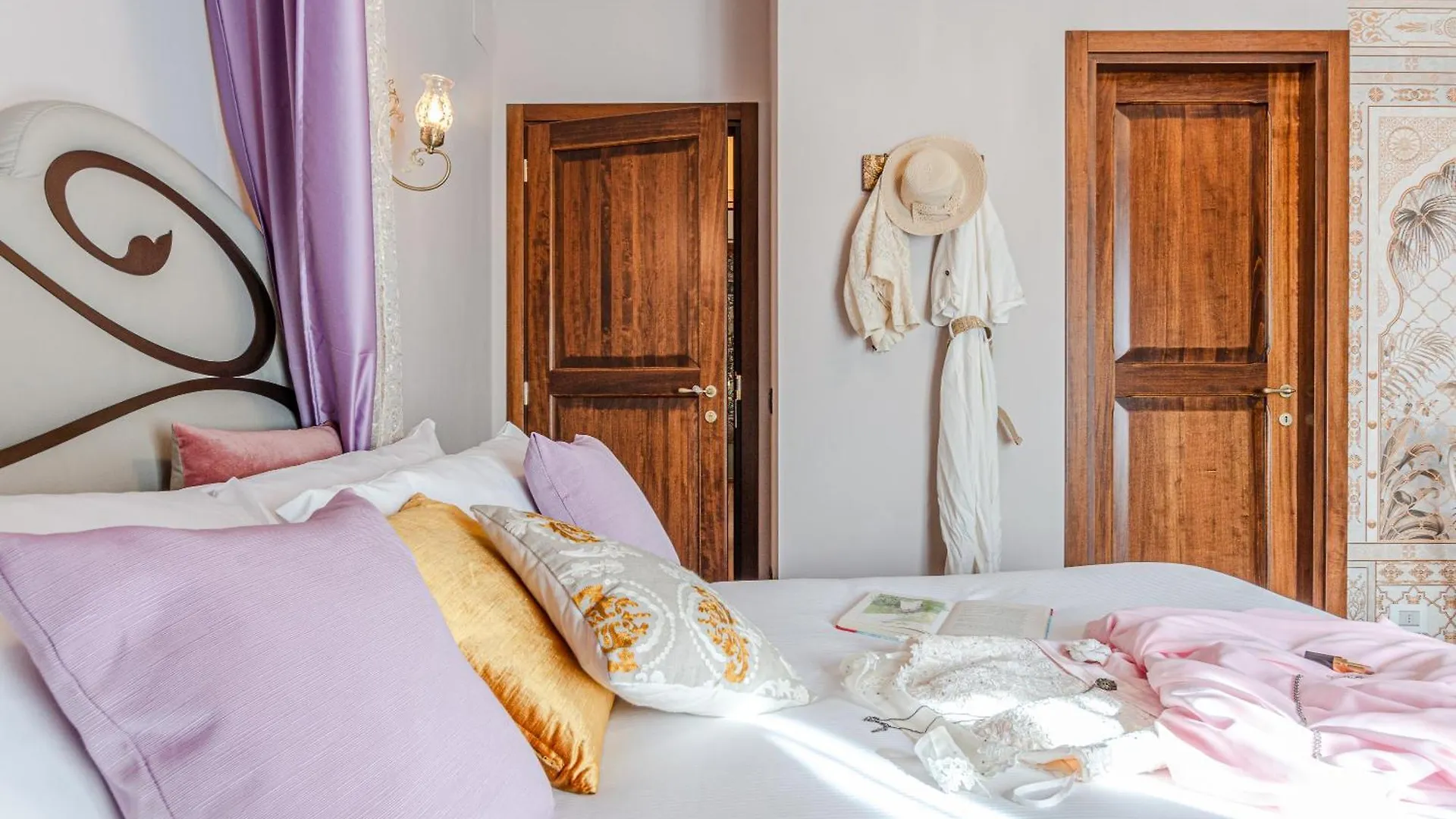 Altalena Luxury Rooms And Spa Siena Italy