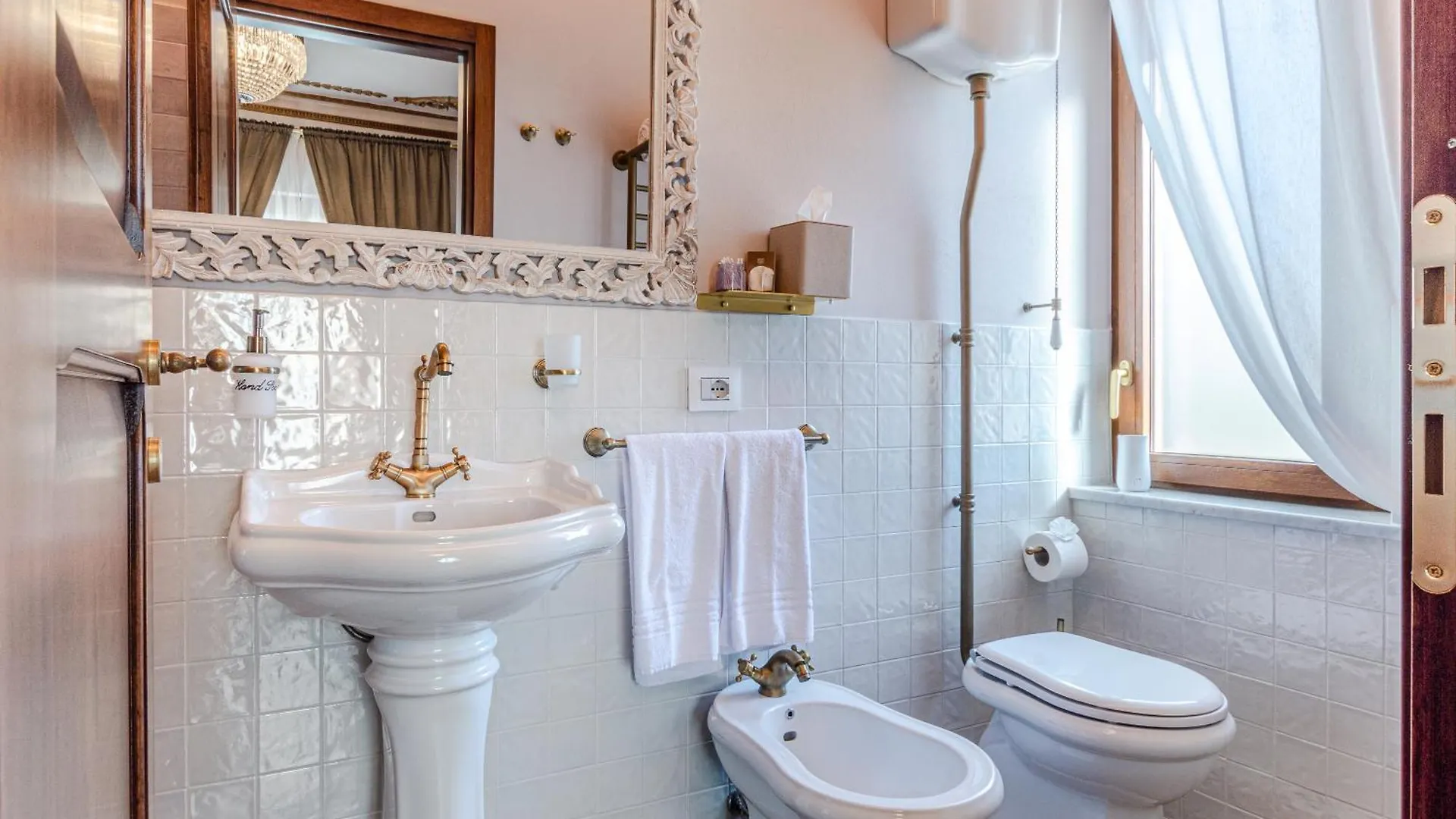 Altalena Luxury Rooms And Spa Siena Guest house