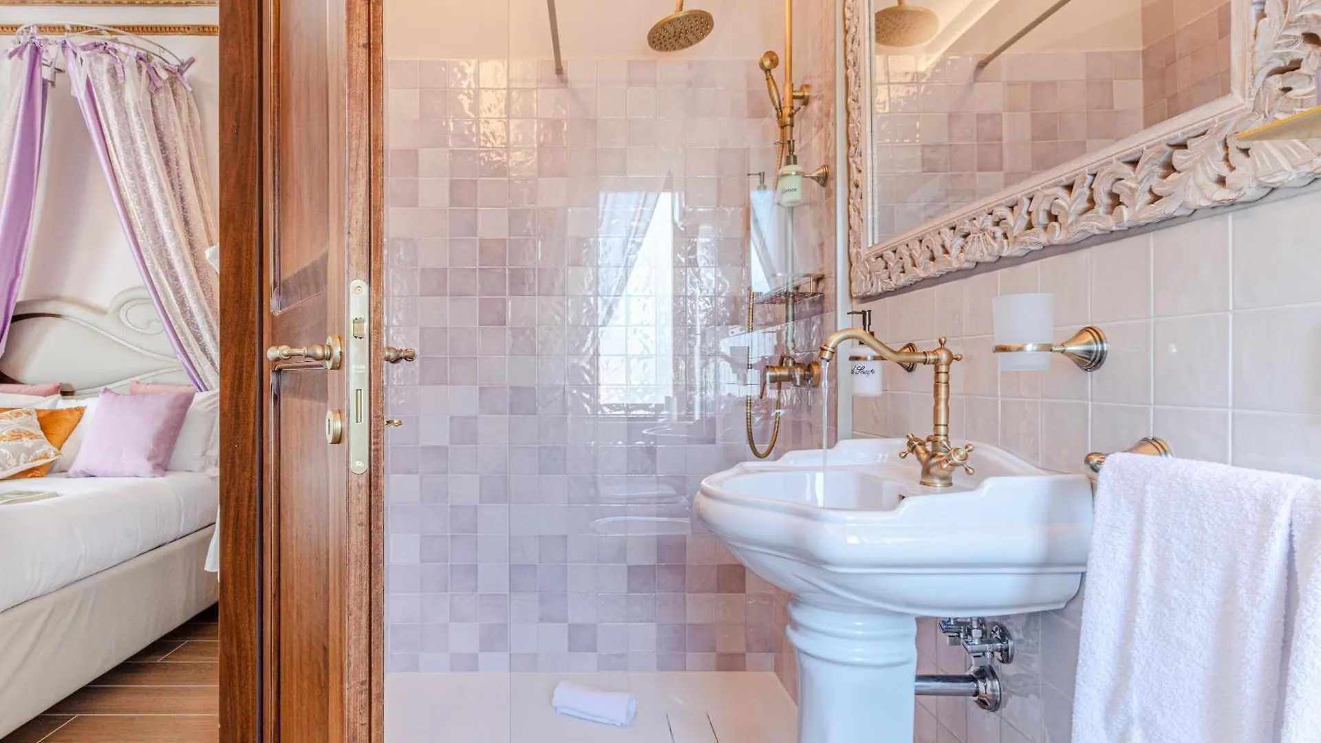 Altalena Luxury Rooms And Spa Siena 0*,  Italy